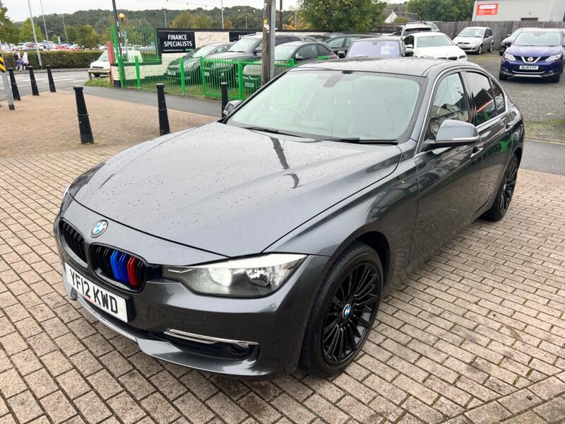 View BMW 3 SERIES 2.0 320d Luxury Saloon