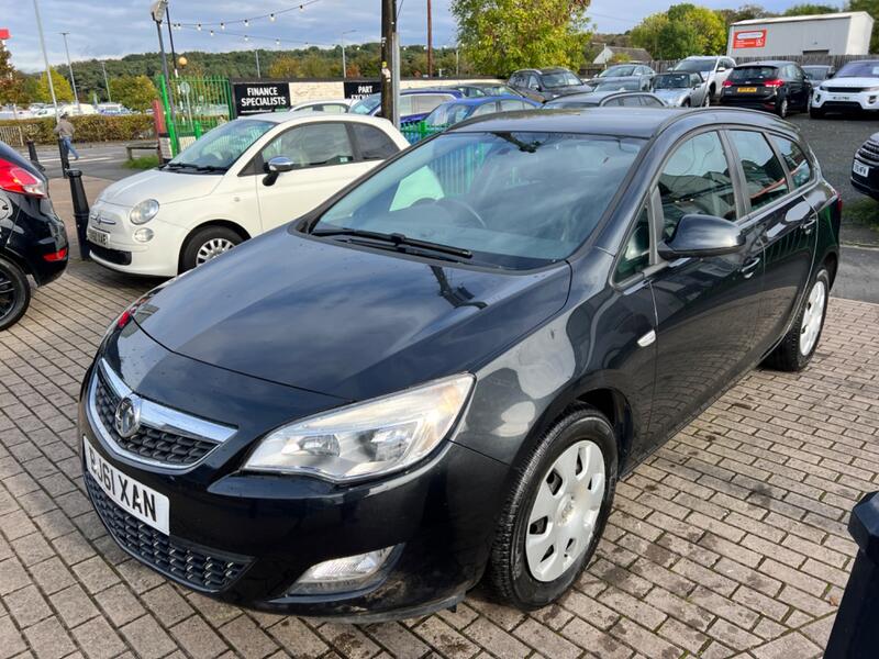 View VAUXHALL ASTRA 1.7 CDTi ecoFLEX Exclusiv