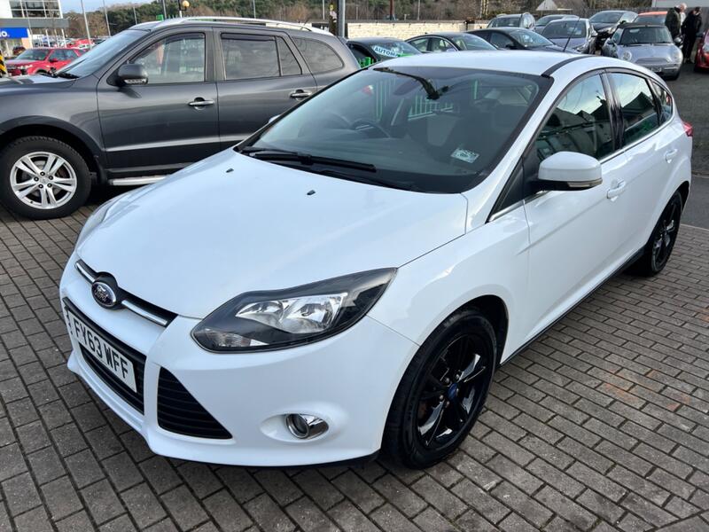 View FORD FOCUS 1.0 T EcoBoost Zetec 