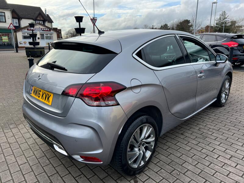 View DS AUTOMOBILES DS 4 1.6 BlueHDi Elegance 