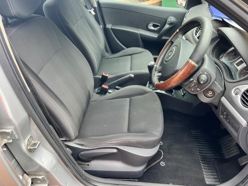 RENAULT CLIO