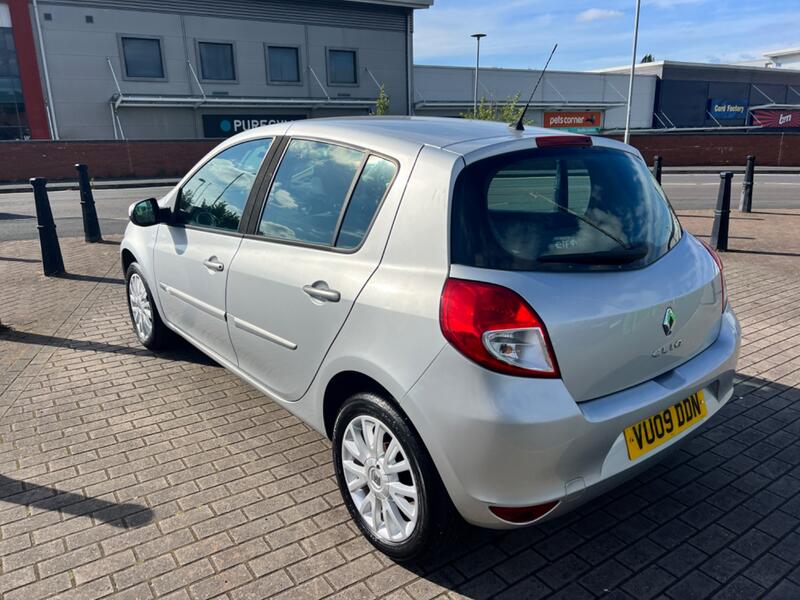 RENAULT CLIO