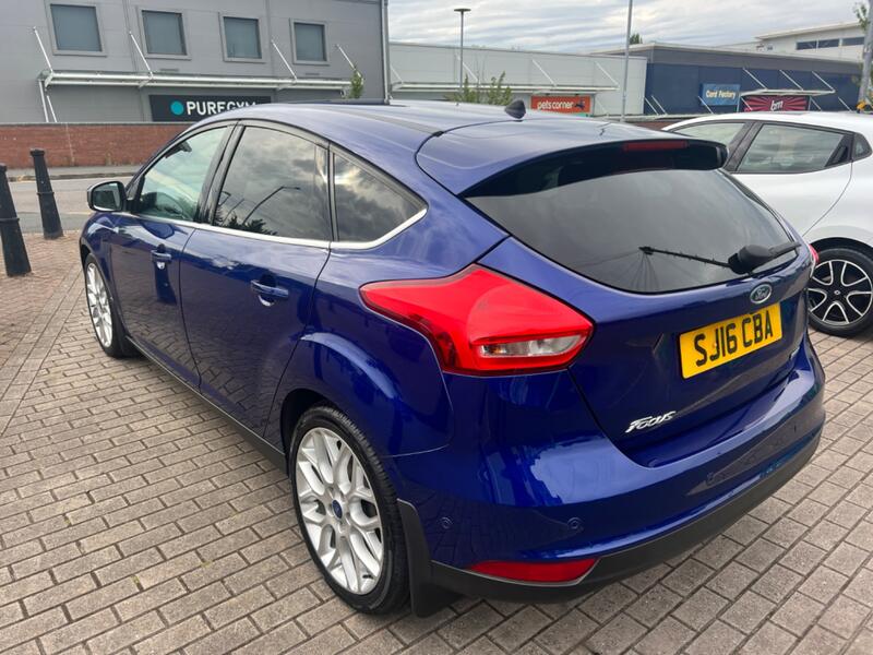 FORD FOCUS