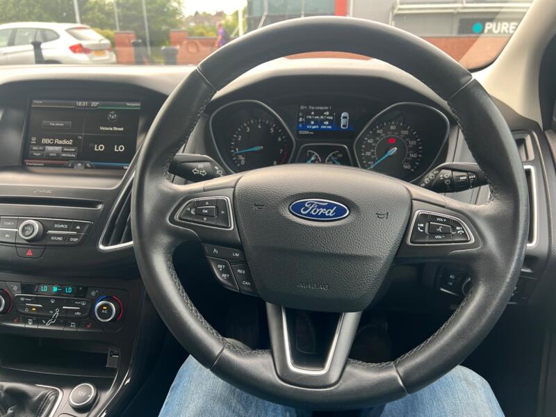 FORD FOCUS