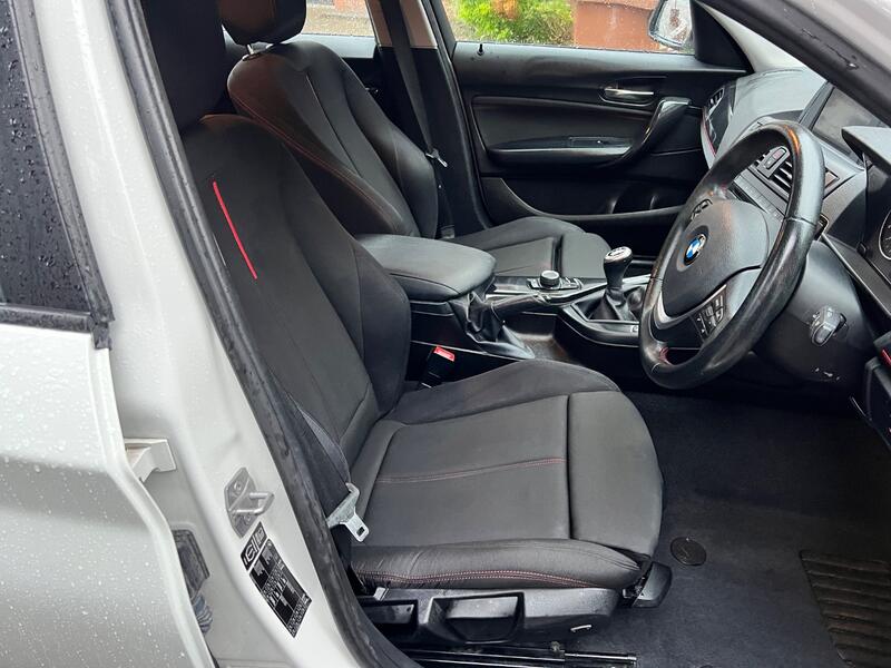 BMW 1 SERIES