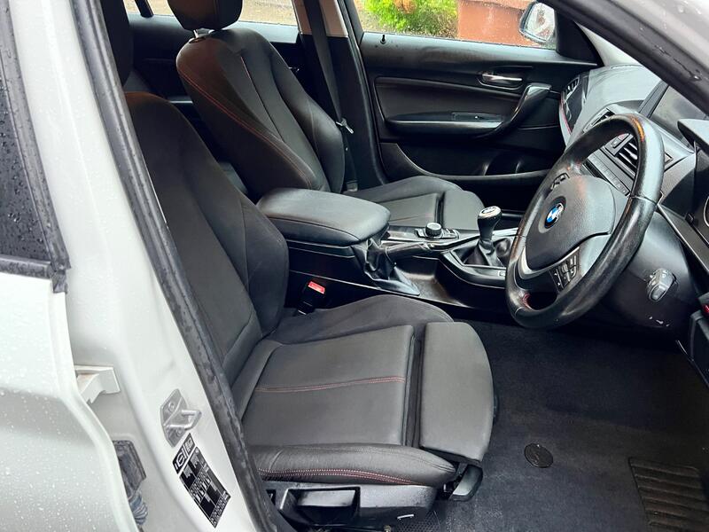 BMW 1 SERIES