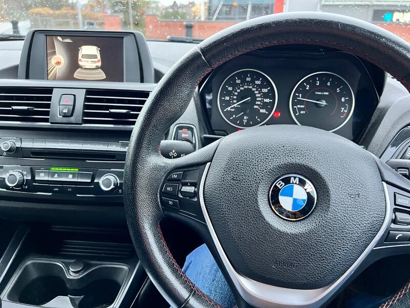 BMW 1 SERIES