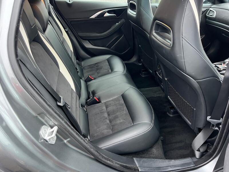 INFINITI Q30