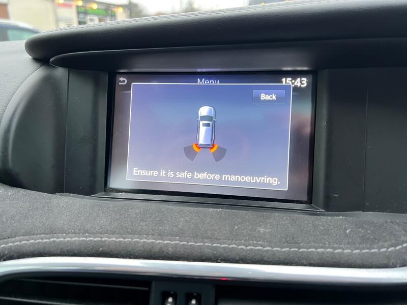 INFINITI Q30