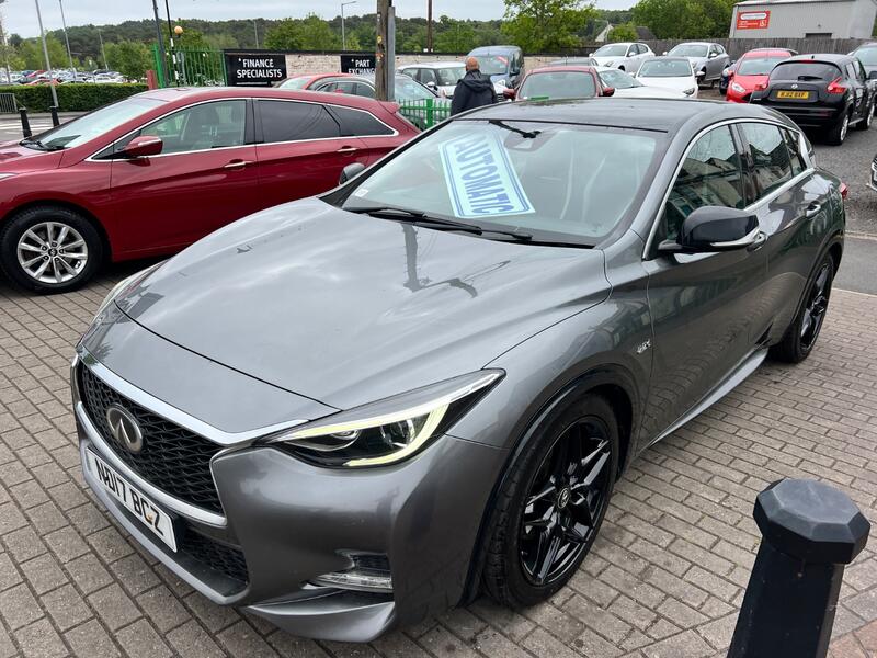 View INFINITI Q30 2.2 d Sport