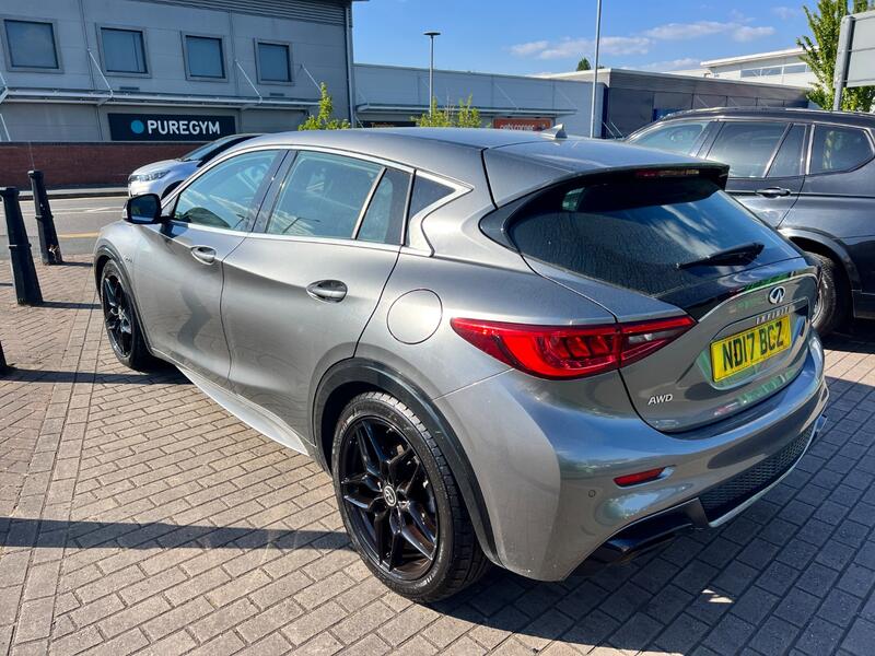 View INFINITI Q30 2.2 d Sport