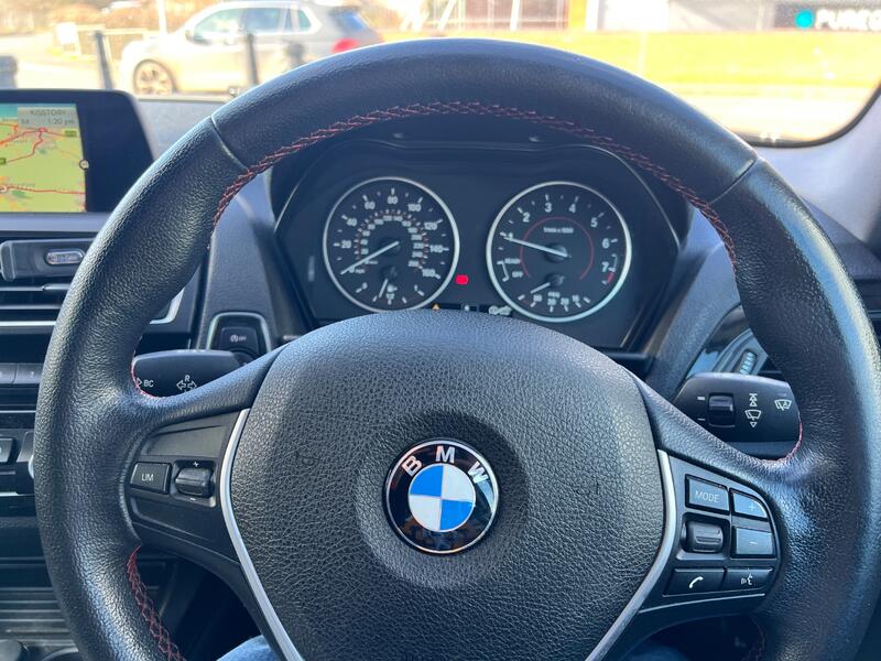 BMW 1 SERIES