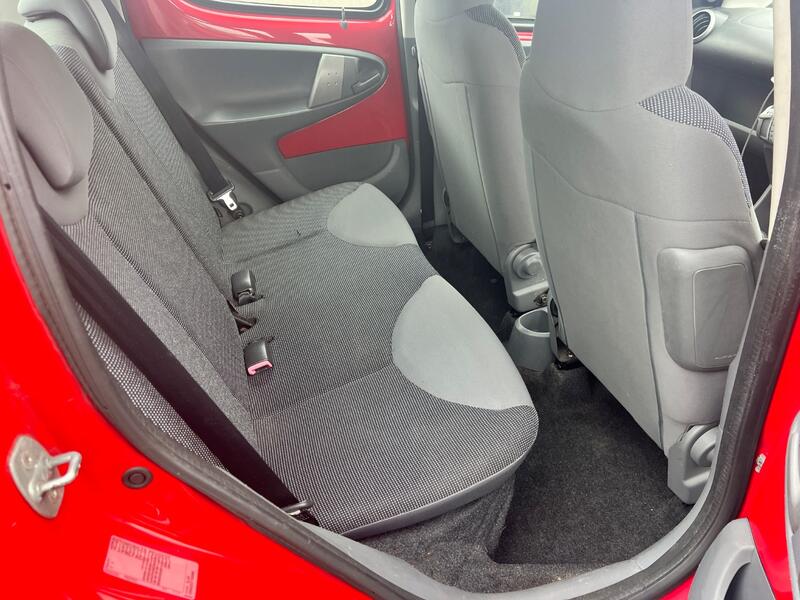PEUGEOT 107