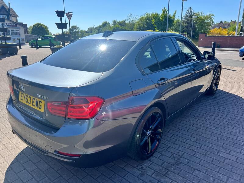 View BMW 3 SERIES 2.0 318d Sport Saloon