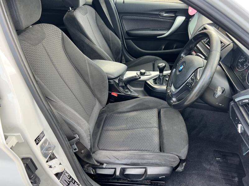 BMW 1 SERIES