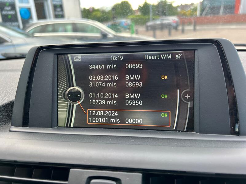 BMW 1 SERIES