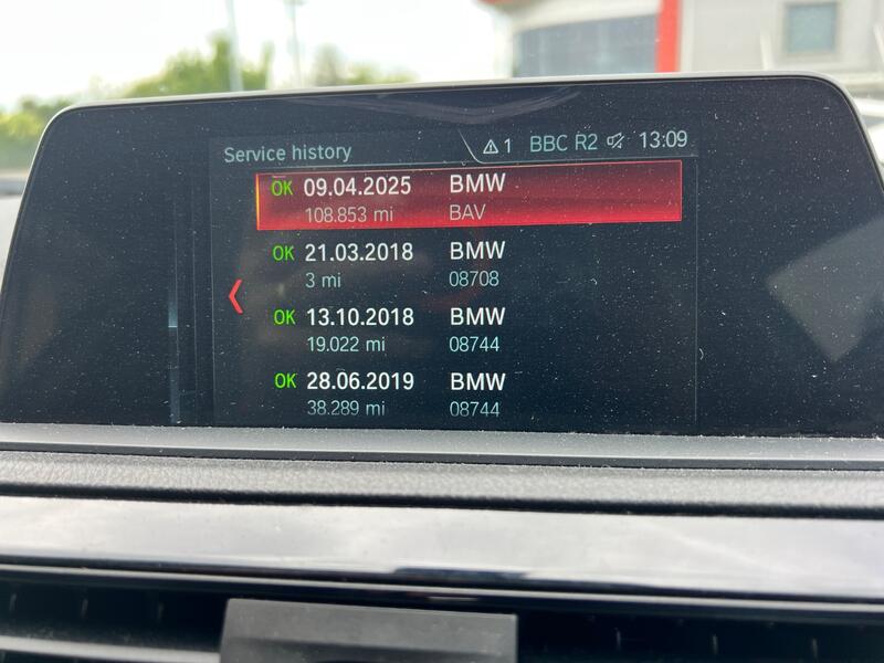 BMW 1 SERIES