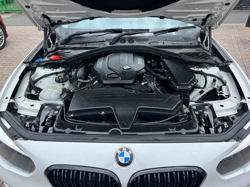 BMW 1 SERIES