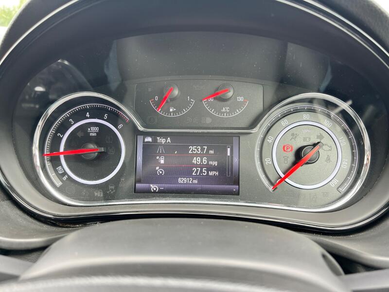 VAUXHALL INSIGNIA