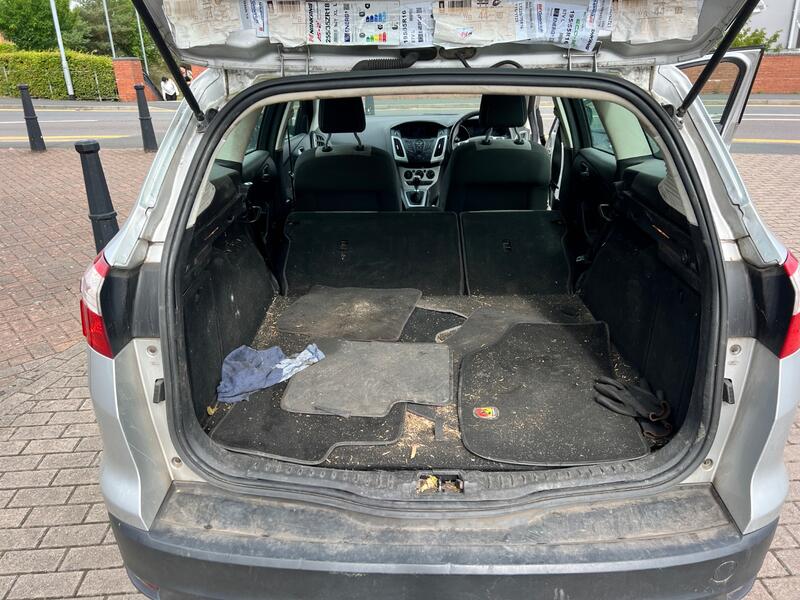 FORD FOCUS