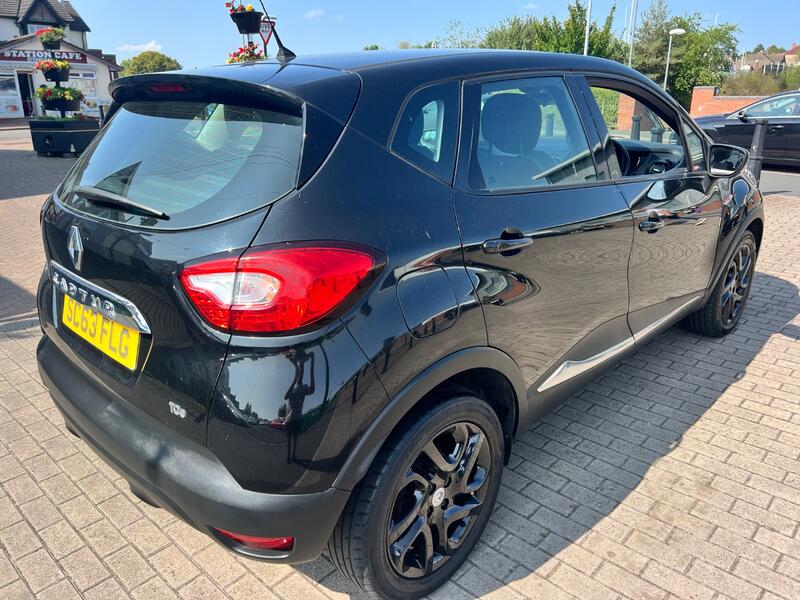 View RENAULT CAPTUR 0.9 Dynamique MediaNav TCe 90 Stop & Start