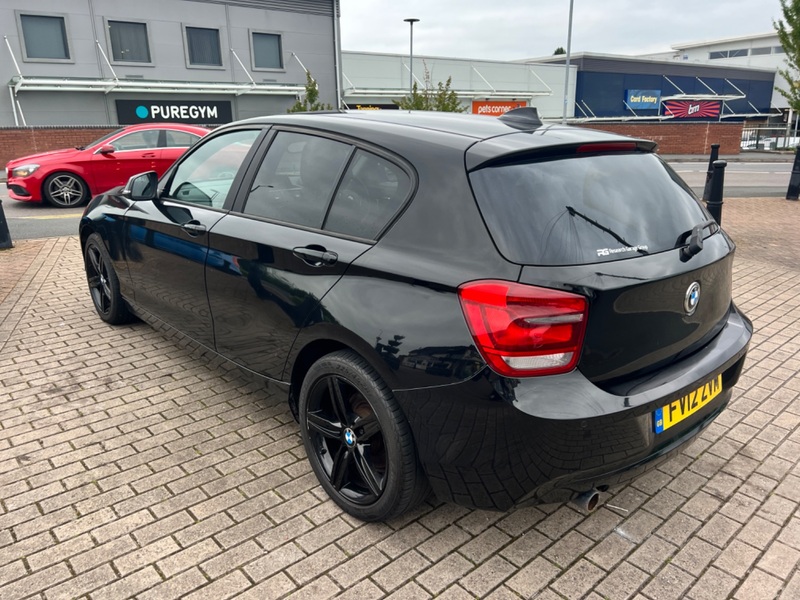 BMW 1 SERIES