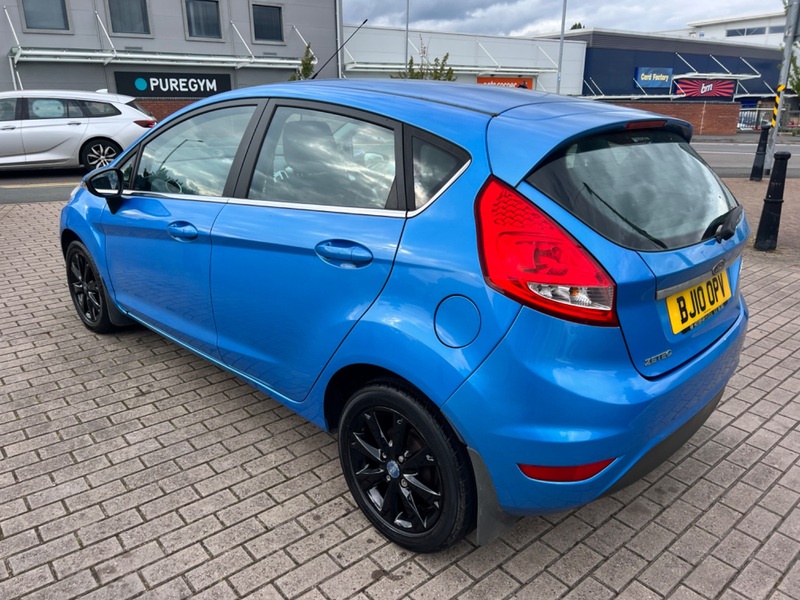 View FORD FIESTA 1.3 Zetec