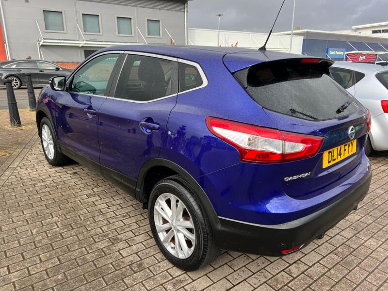 View NISSAN QASHQAI 1.2 DIG-T Acenta Premium